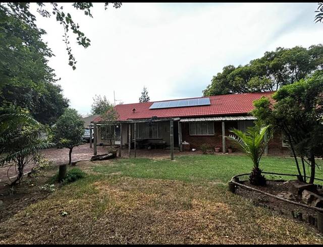 4 BEDROOM HOUSE FOR SALE IN VORNA VALLEY